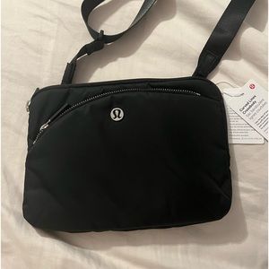 Lululemon Curved Lines Crossbody bag